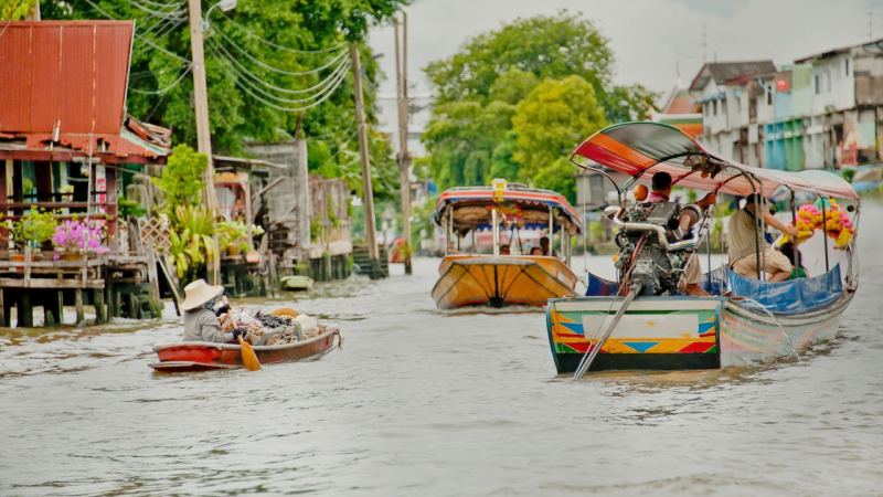 Bangkok floating market tour